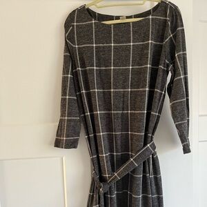 Women’s fall/winter dress